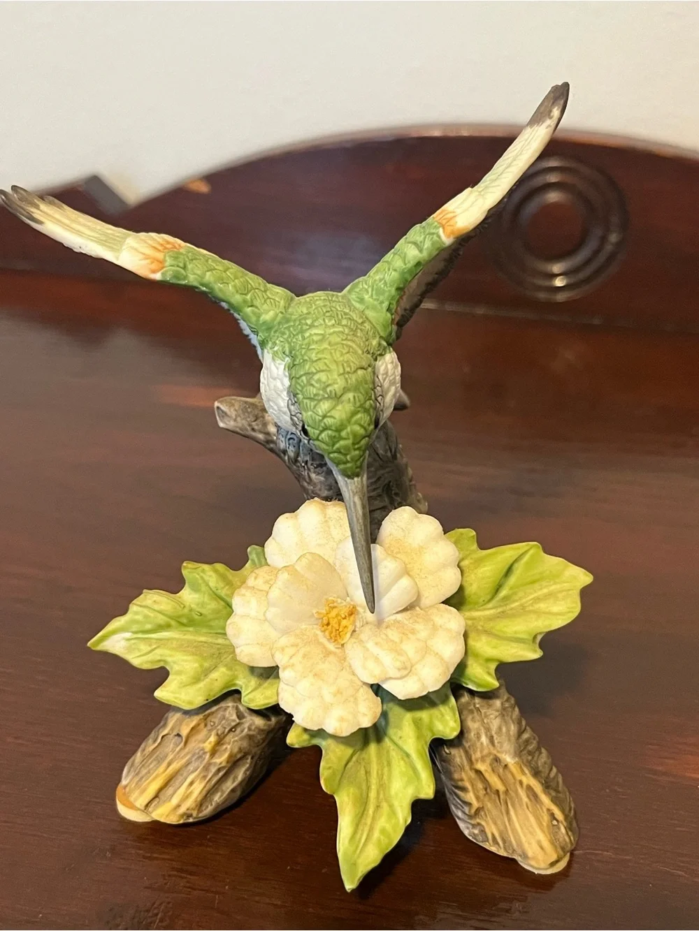 Regency Giftware 1993 Hummingbird Figurine Resin Bird Flower Taiwan Vinta